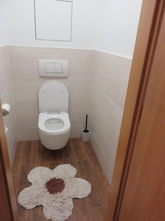 شقة Mymara , Apartman Ivadella Bešeňová المظهر الخارجي الصورة